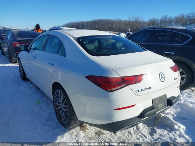 W1K5J4HBXPN396022 Mercedes-Benz CLA 250 4MATIC