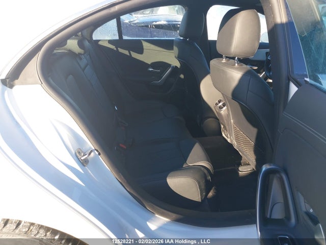 W1K5J4HBXPN396022 Mercedes-Benz CLA 250 4MATIC