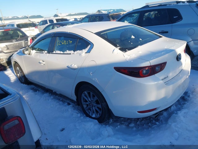 Mazda 3 SELECT 2022 JM1BPAB74N1502452 Image 3