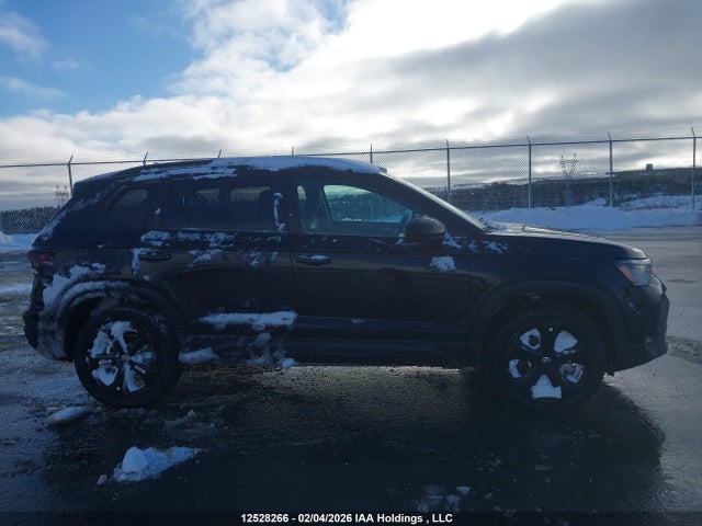 3VV2C7B23SM053686 Volkswagen Taos Comfortline Black Edition