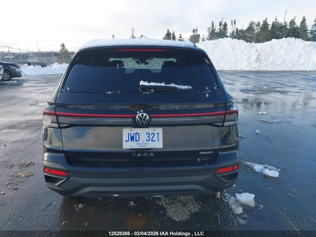 3VV2C7B23SM053686 Volkswagen Taos Comfortline Black Edition