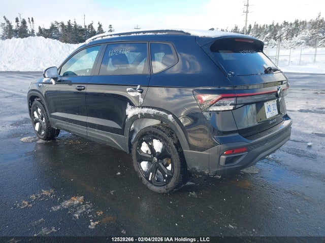3VV2C7B23SM053686 Volkswagen Taos Comfortline Black Edition