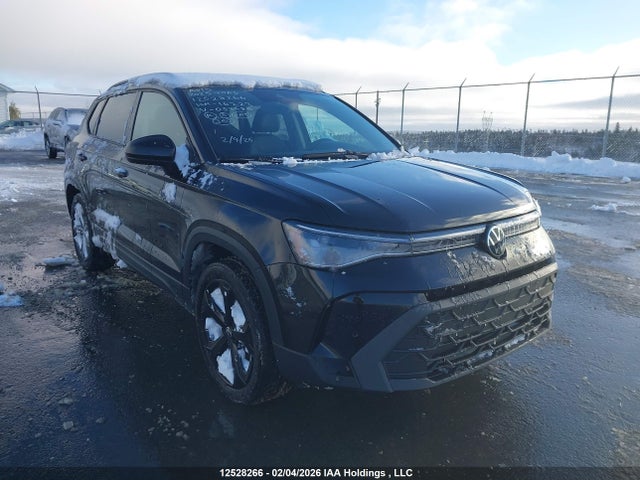 3VV2C7B23SM053686 Volkswagen Taos Comfortline Black Edition