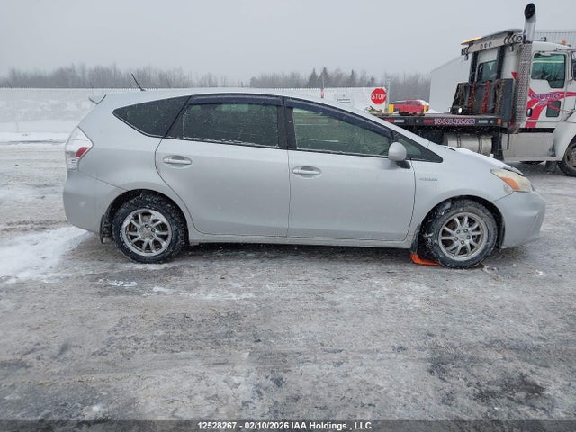 2013 Toyota Prius V მანქანა იყიდება აუქციონზე, vin: JTDZN3EU1D3264788, აუქციონის ნომერი: 12528267