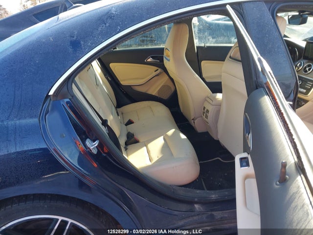 WDDSJ4GBXHN425766 Mercedes-Benz CLA 250 4MATIC