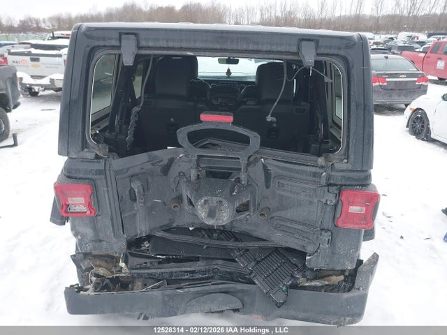 1C4HJXEG1MW521214 Jeep TJ