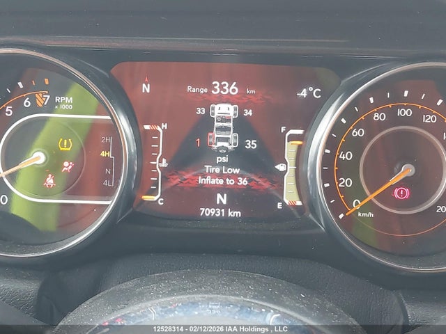 1C4HJXEG1MW521214 Jeep TJ