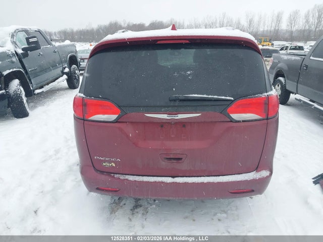 2C4RC1DG7JR355556 Chrysler Pacifica Touring