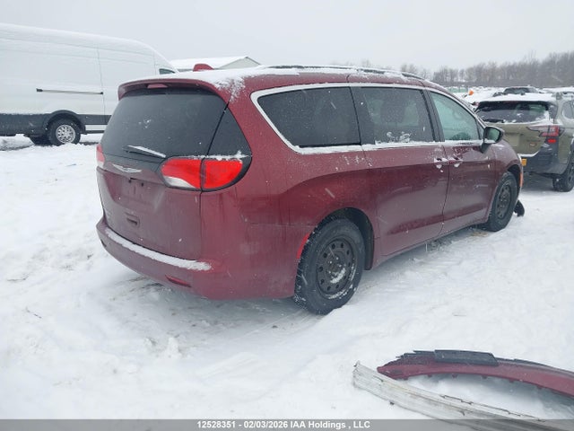 2C4RC1DG7JR355556 Chrysler Pacifica Touring