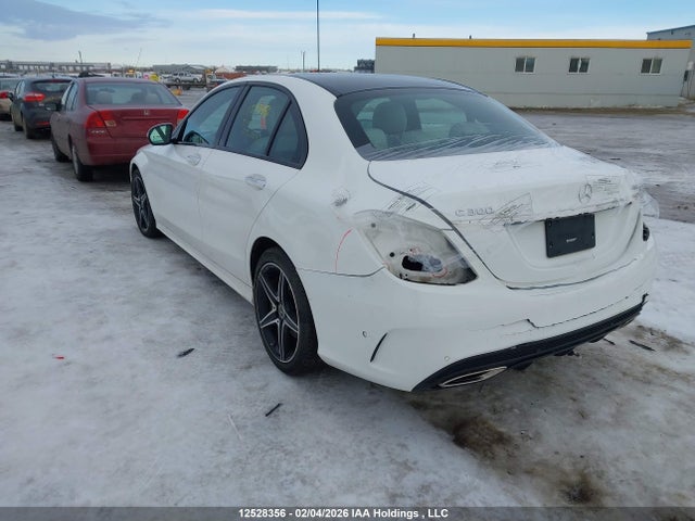 55SWF4KB6JU240251 Mercedes-Benz C 300 4matic
