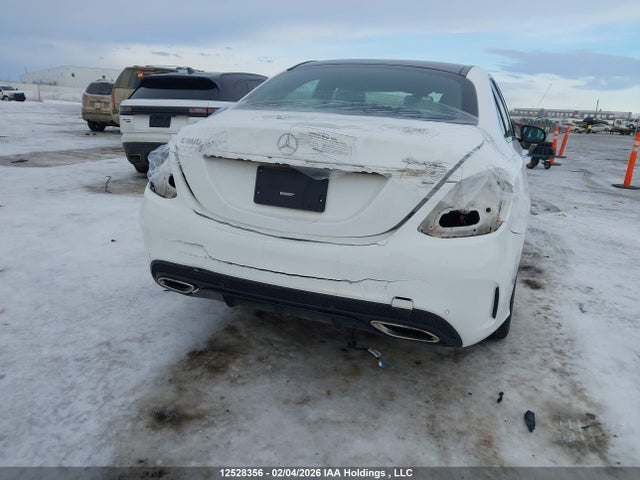 55SWF4KB6JU240251 Mercedes-Benz C 300 4matic