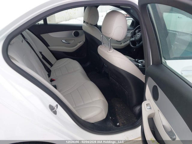 55SWF4KB6JU240251 Mercedes-Benz C 300 4matic