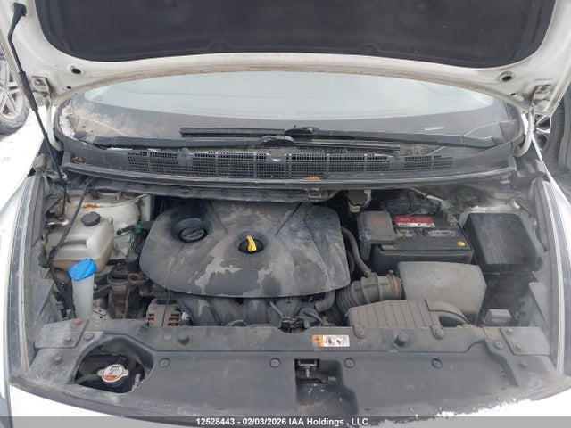 KNAHT8A3XE7053009 KIA Rondo Lx