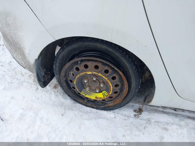 KNAHT8A3XE7053009 KIA Rondo Lx