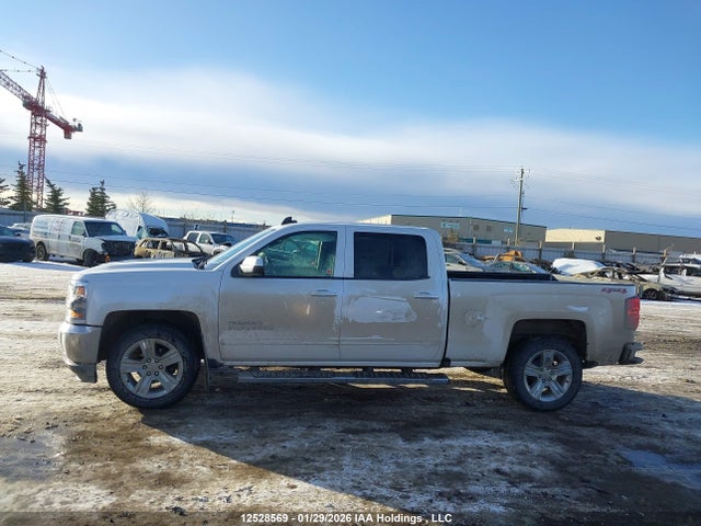3GCUKREC8JG193174 Chevrolet Silverado 1500 1lt