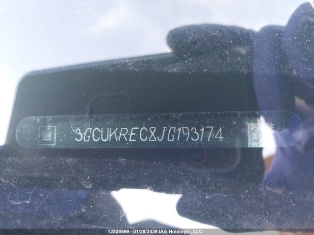 3GCUKREC8JG193174 Chevrolet Silverado 1500 1lt