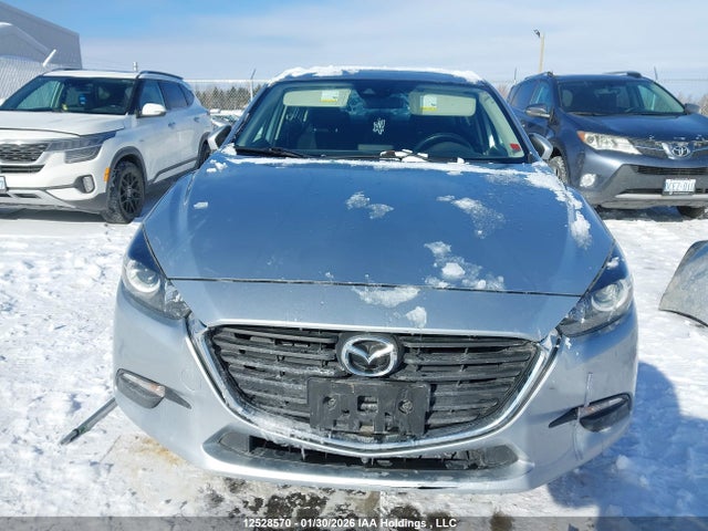3MZBN1V78JM227437 Mazda 3 Gs