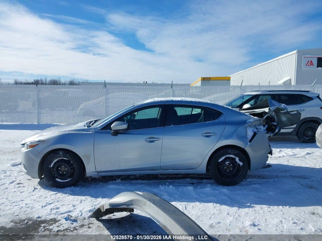 3MZBN1V78JM227437 Mazda 3 Gs