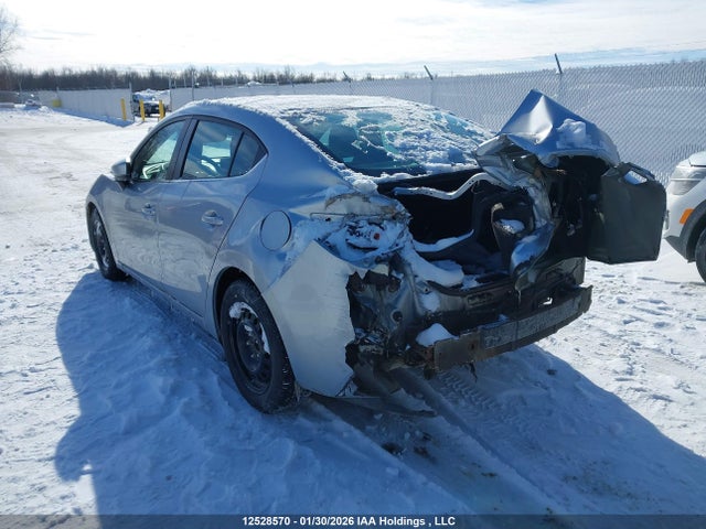 3MZBN1V78JM227437 Mazda 3 Gs