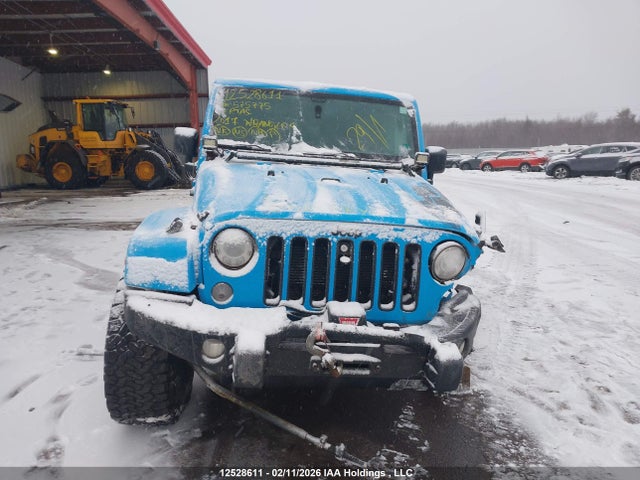 1C4BJWEG4HL575775 Jeep Wrangler Unlimited Sahara