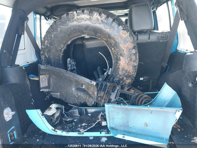1C4BJWEG4HL575775 Jeep Wrangler Unlimited Sahara