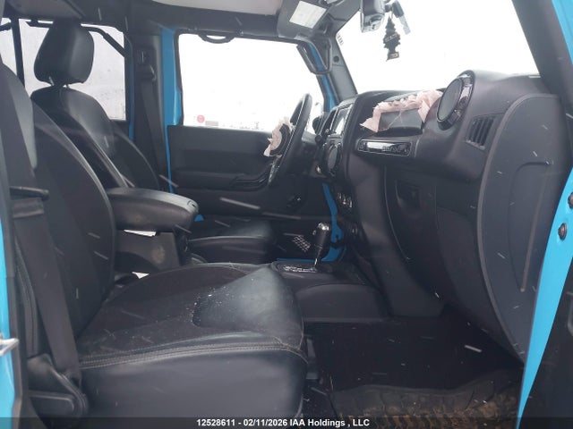 1C4BJWEG4HL575775 Jeep Wrangler Unlimited Sahara