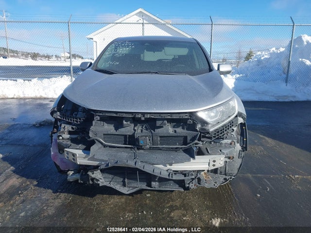 2HKRW2H22JH126971 Honda CR-V LX