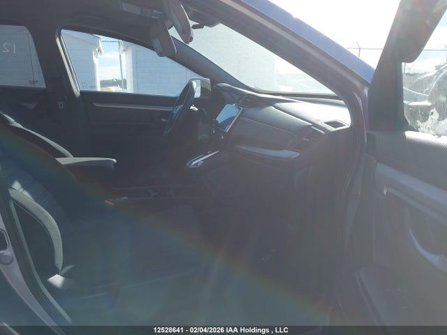 2HKRW2H22JH126971 Honda CR-V LX
