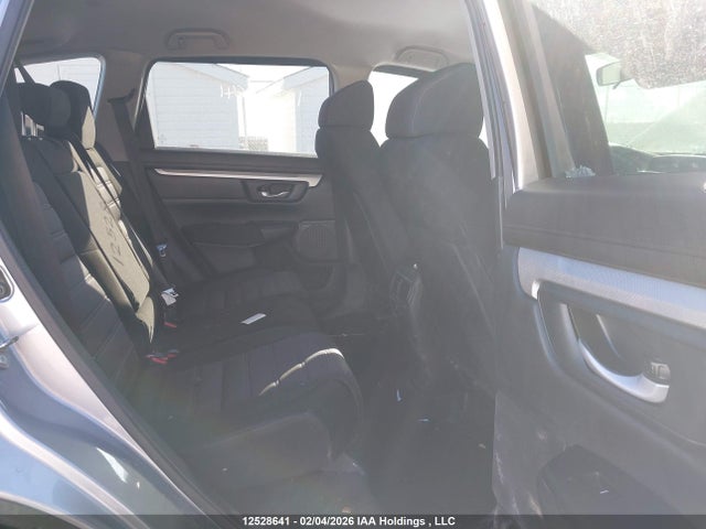 2HKRW2H22JH126971 Honda CR-V LX