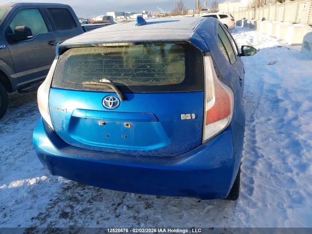 JTDKDTB39G1126643 Toyota Prius C Technology