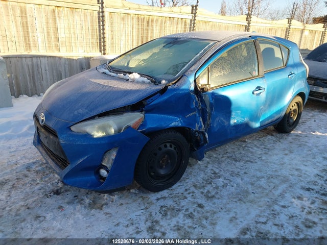 JTDKDTB39G1126643 Toyota Prius C Technology
