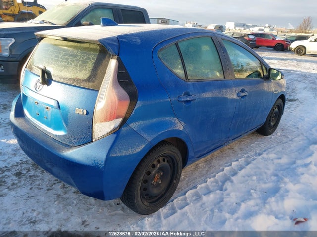 JTDKDTB39G1126643 Toyota Prius C Technology