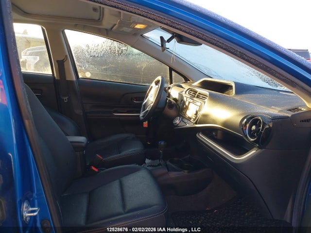 JTDKDTB39G1126643 Toyota Prius C Technology