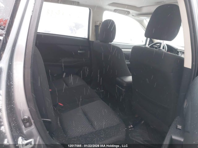 JA4JZ3AX6EZ605614 Mitsubishi Outlander Se