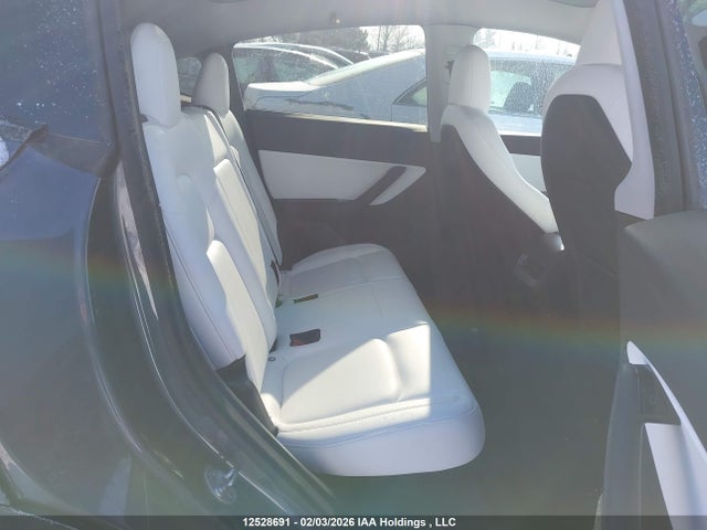5YJYGDEF7LF039032 Tesla Model Y Long Range/performance