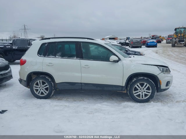 WVGJV7AX6FW518920 Volkswagen Tiguan