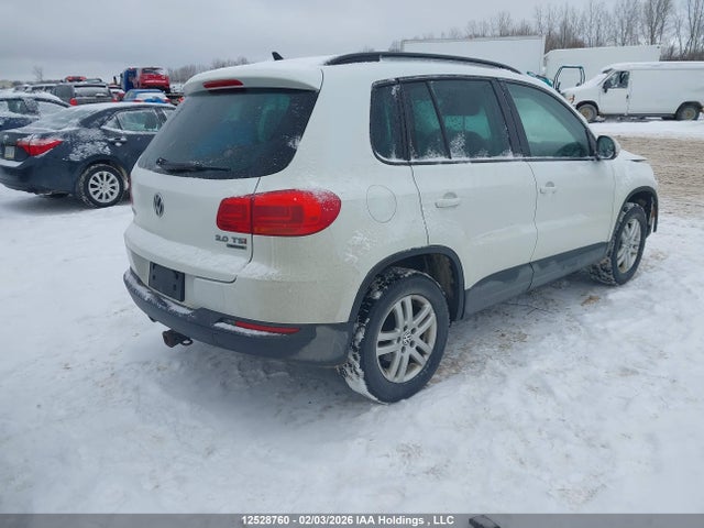 WVGJV7AX6FW518920 Volkswagen Tiguan