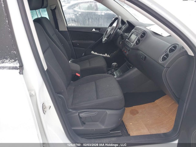 WVGJV7AX6FW518920 Volkswagen Tiguan