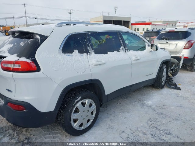 1C4PJMCB1GW111051 Jeep Cherokee