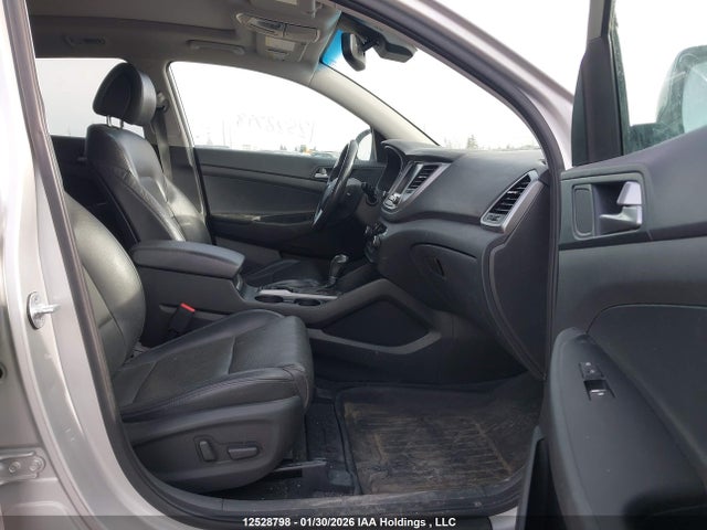 12528798 :رقم المزاد ، KM8J3CA21GU063605 vin ، 2016 Hyundai Tucson Limited/sport And Eco/se مزاد بيع