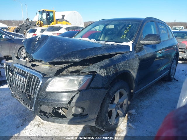 WA1CFCFP3FA025814 Audi Q5 2.0t Komfort