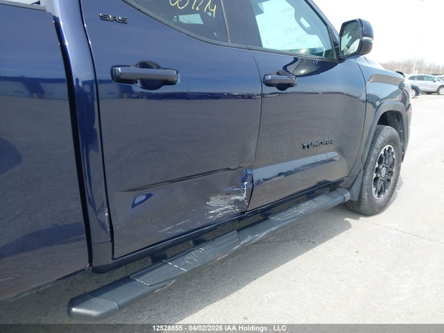12528855 :رقم المزاد ، 5TFLA5DA1NX007774 vin ، 2022 Toyota Tundra Sr مزاد بيع