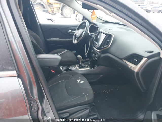 1C4PJMCS7GW173666 Jeep Cherokee North