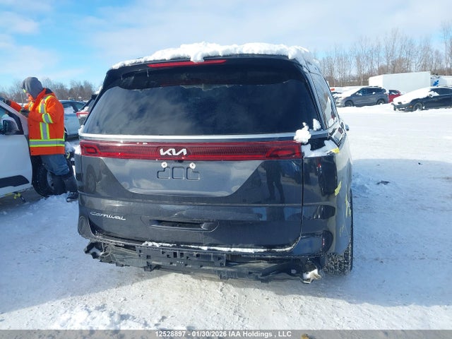 KNDNB5H3XN6159088 KIA Carnival Lx
