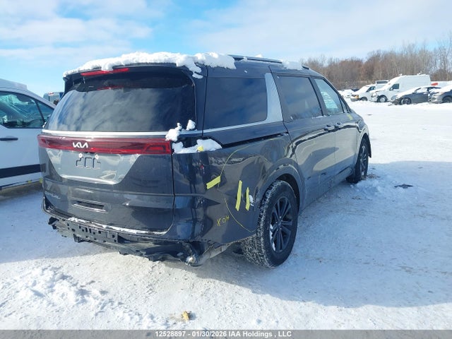 KNDNB5H3XN6159088 KIA Carnival Lx