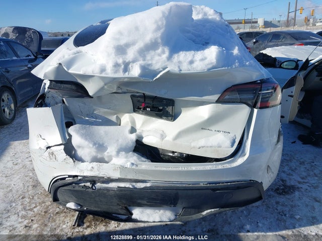 7SAYGDEE9RF212164 Tesla Model Y Long Range