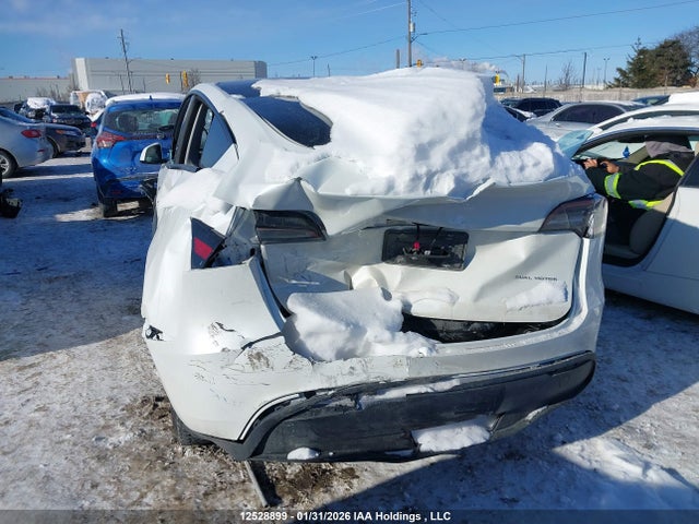 7SAYGDEE9RF212164 Tesla Model Y Long Range