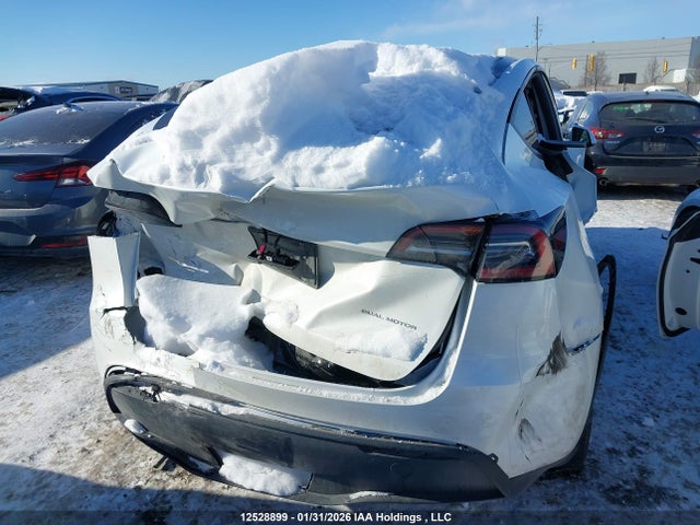 7SAYGDEE9RF212164 Tesla Model Y Long Range