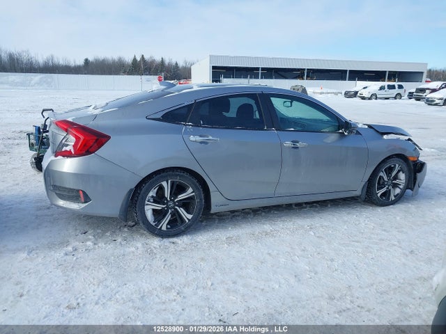 2HGFC1F98JH100844 Honda Civic Touring