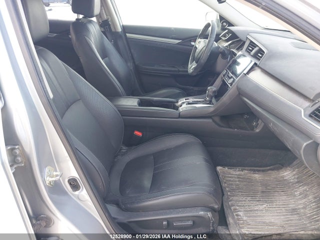 2HGFC1F98JH100844 Honda Civic Touring